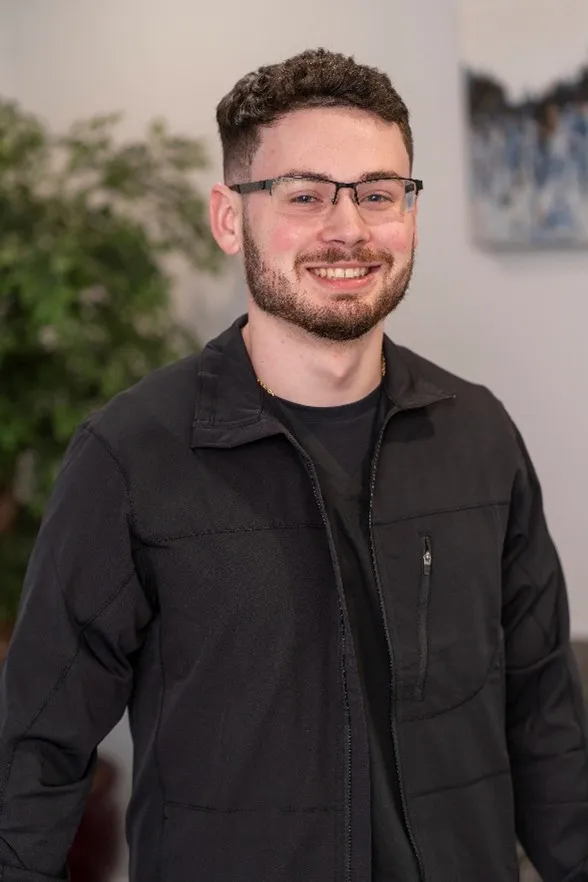 Conner - surgical assistant - Illinois Oral Surgery and Implant Center