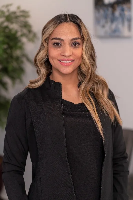 Lorena - surgical assistant - Illinois Oral Surgery and Implant Center