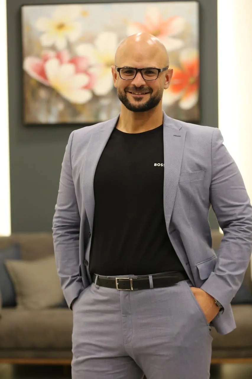 Dr. Raed AlDelayme, oral and maxillofacial surgeon in Naperville and Channahon